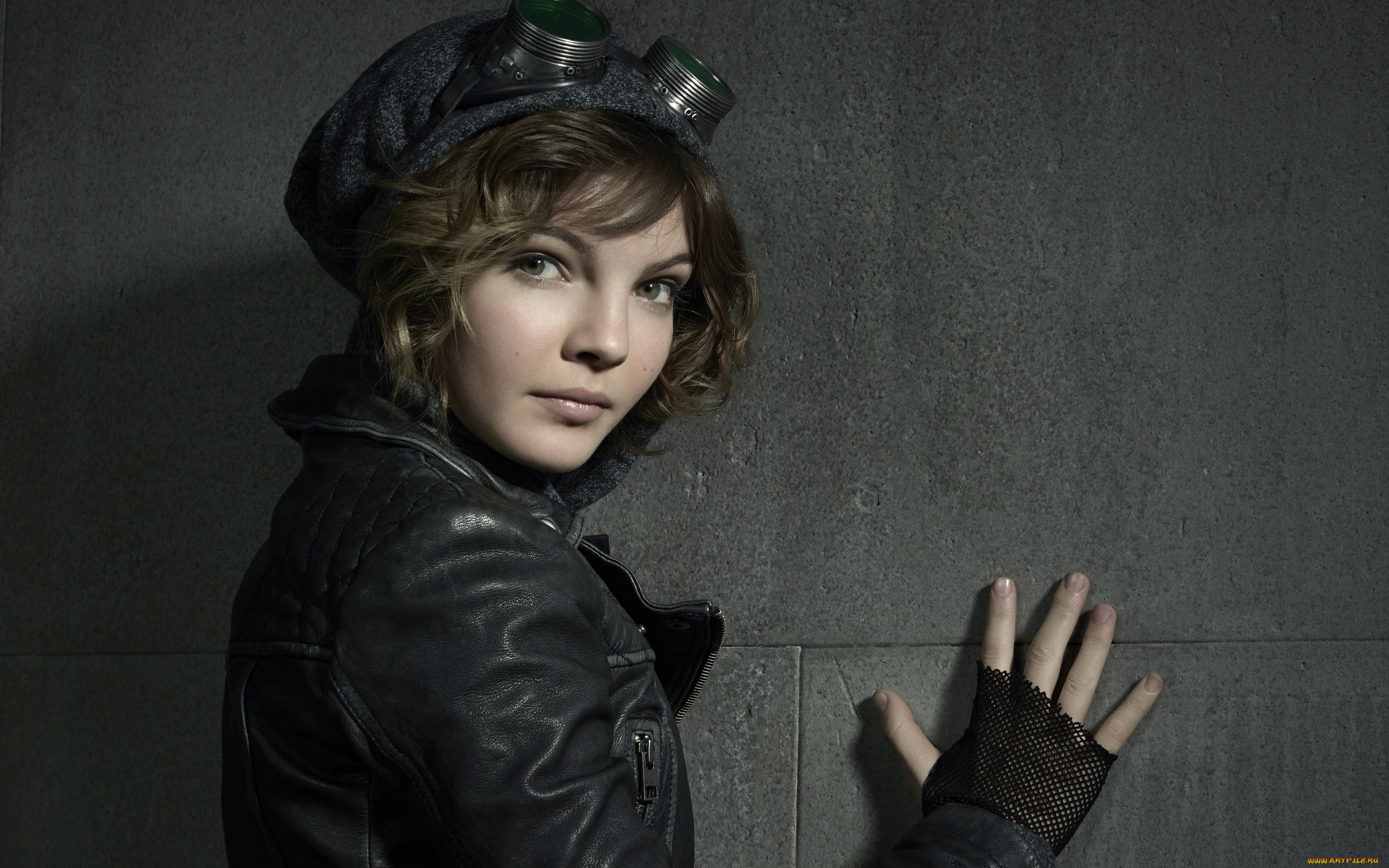  , gotham, camren, bicondova